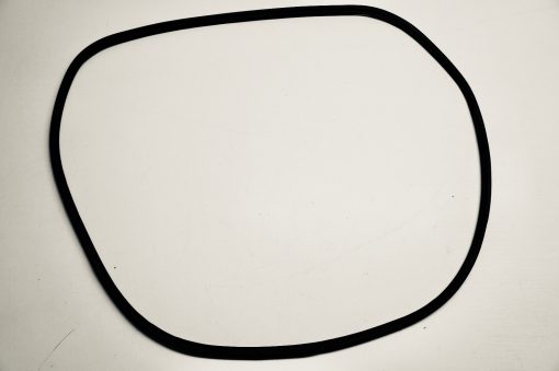 Nissan Leaf Rear Hatch Seal - Image 3